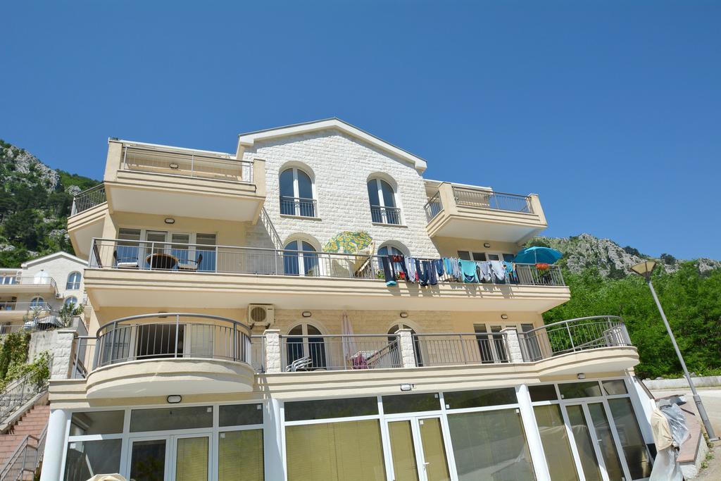 Apartments Vista Muo โกตอร์ ภายนอก รูปภาพ